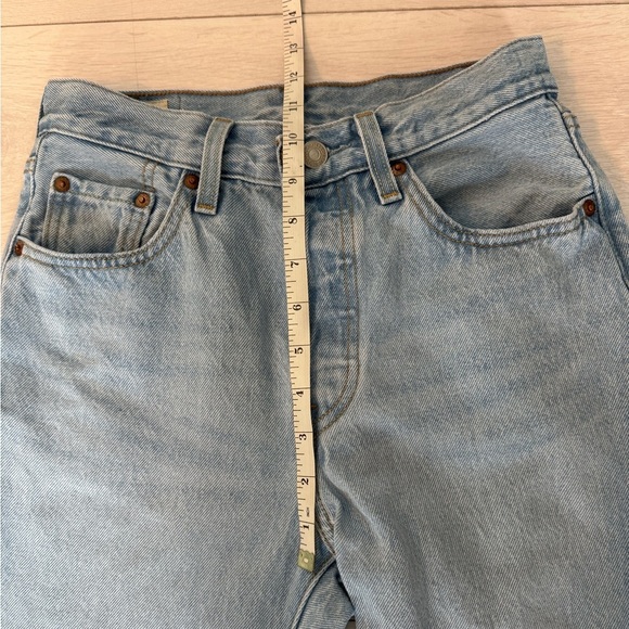 Levi's Womens 501 Original High Rise Cropped Jeans Light Wash Big E Rigid Denim - Picture 5 of 9